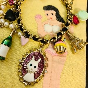 Betsey Johnson Paris/Always a Good Idea Bracelet